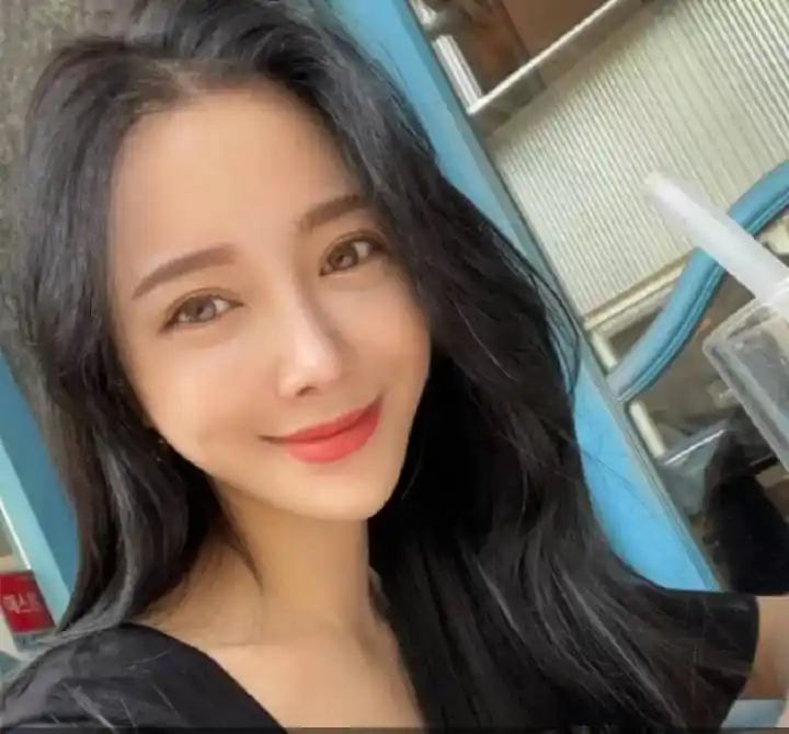 VIProom ビップルーム 出会い マッチング 詐欺 悪質 インチキ 会えない サクラ あやか